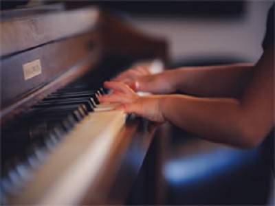 Alasan Mengapa Anak Anda Harus Belajar Piano.5